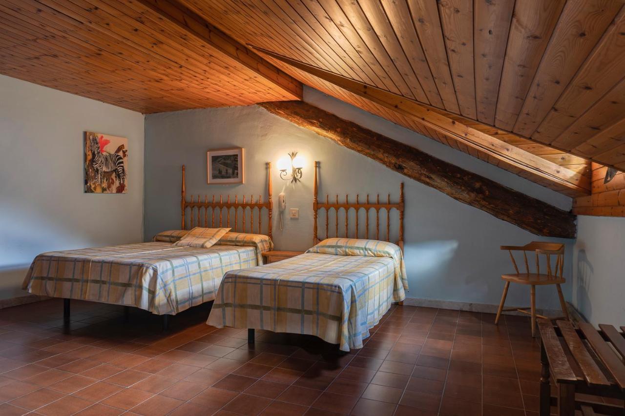 Hotel Cardos Ribera de Cardos Bagian luar foto