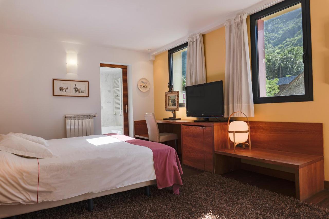 Hotel Cardos Ribera de Cardos Bagian luar foto